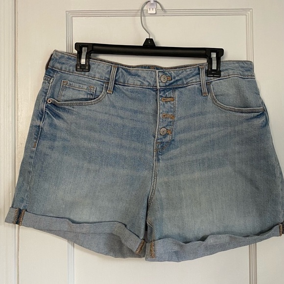 NWT Old Navy High Rise 5 pockets short jeans - Picture 1 of 8
